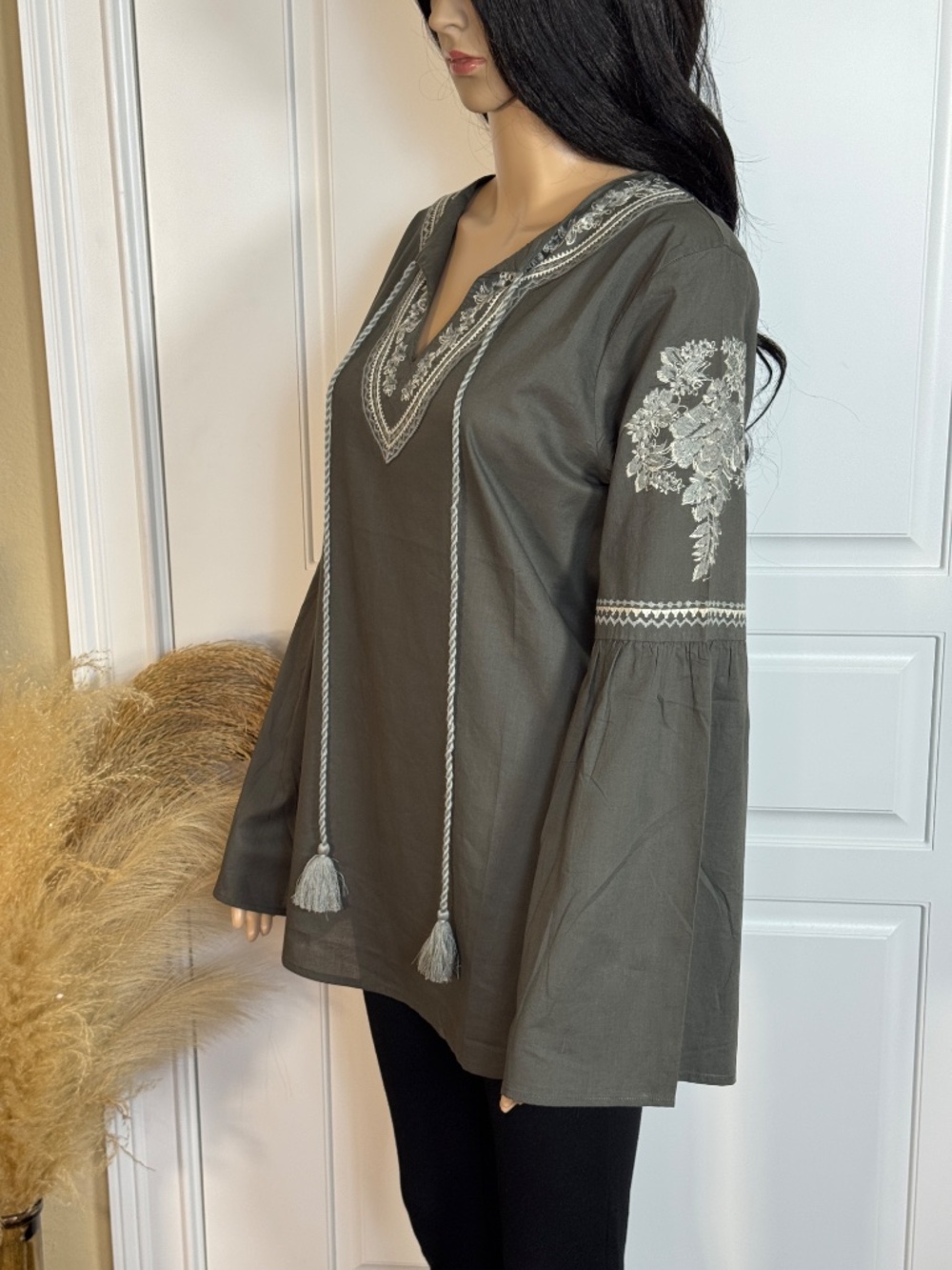 WESTERN BOHO BELL SLEEVE EMBROIDERY TUNIC TOP - NWT - Picture 9 of 14